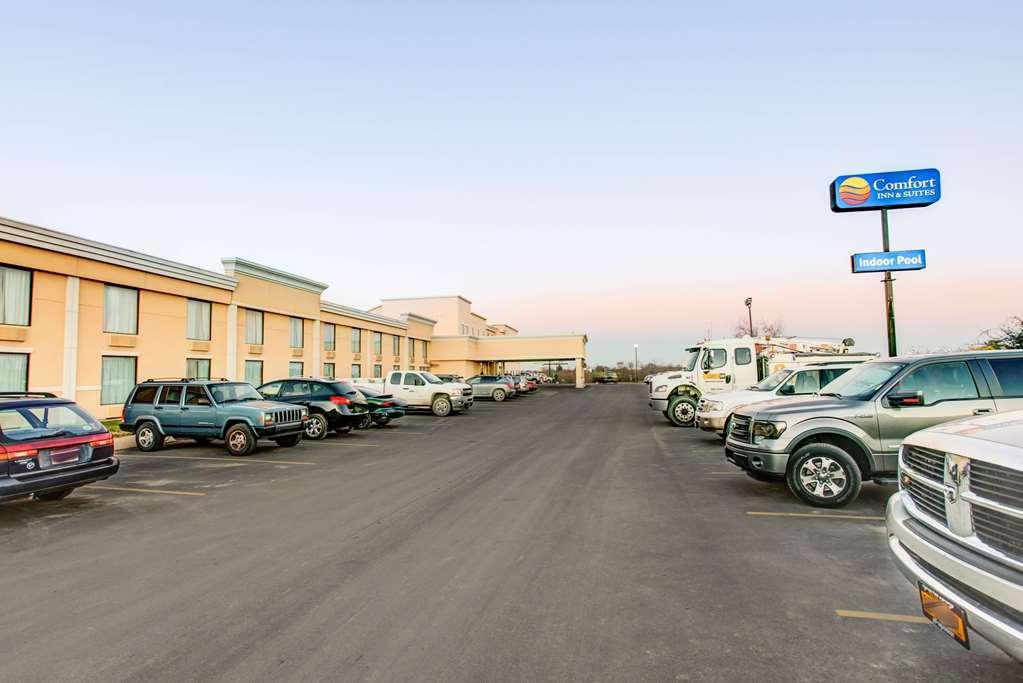 Comfort Inn & Suites Triadelphia Exterior foto