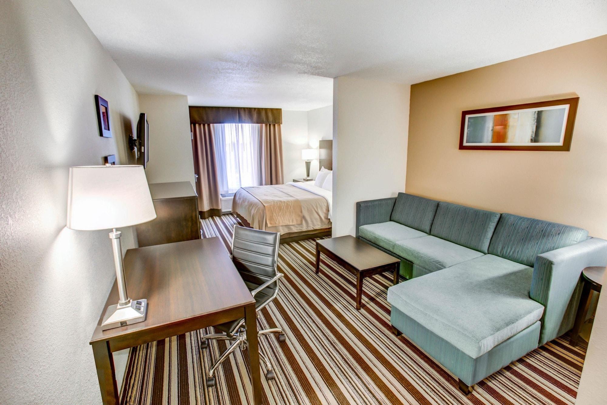 Comfort Inn & Suites Triadelphia Exterior foto