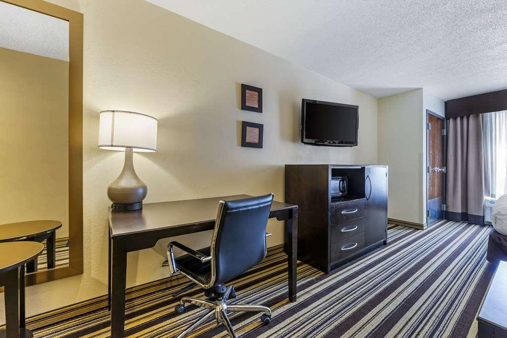 Comfort Inn & Suites Triadelphia Habitación foto